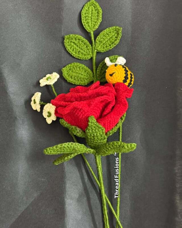 Red Rose with Honey Bee Charm Crochet Red Rose with Honey Bee Charm Crochet